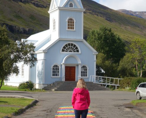 IJsland inspiratie studiereis blauwe kerk Seydisfjörður